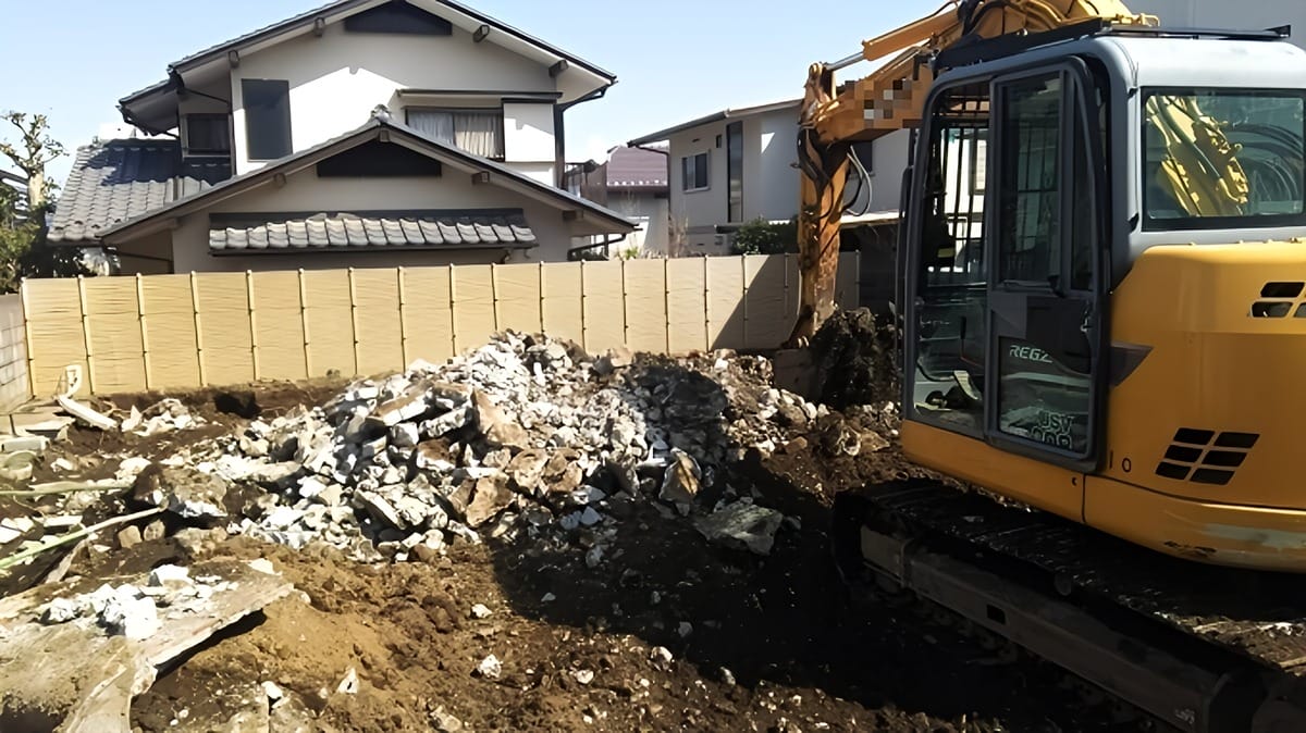 基礎解体の様子